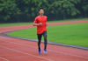 Lee Chong Wei jogs on a track. (photo: Sinchew)
