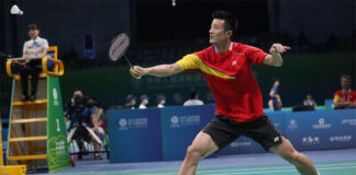 Chen Long eyes for his first-ever gold medal at China's National Games men's singles event. (photo: Weibo)