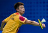 Ng Tze Yong receives words of encouragement from Lee Chong Wei. (Photo: AFP)